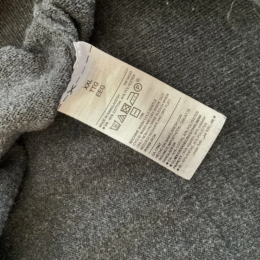 Old Navy Sweater Mens 2XL Gray V Neck‎ Pullover Knit Casual Lightweight Classic